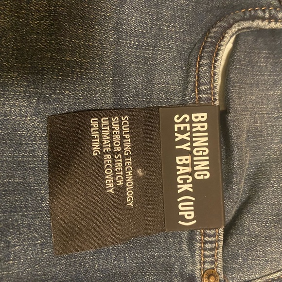 William Rast jeans with ruffle - Picture 3 of 9